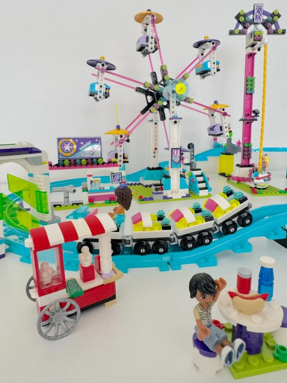 LEGO Friends Amusement Park Roller Coaster (#41130, 1124 pieces) - Retired